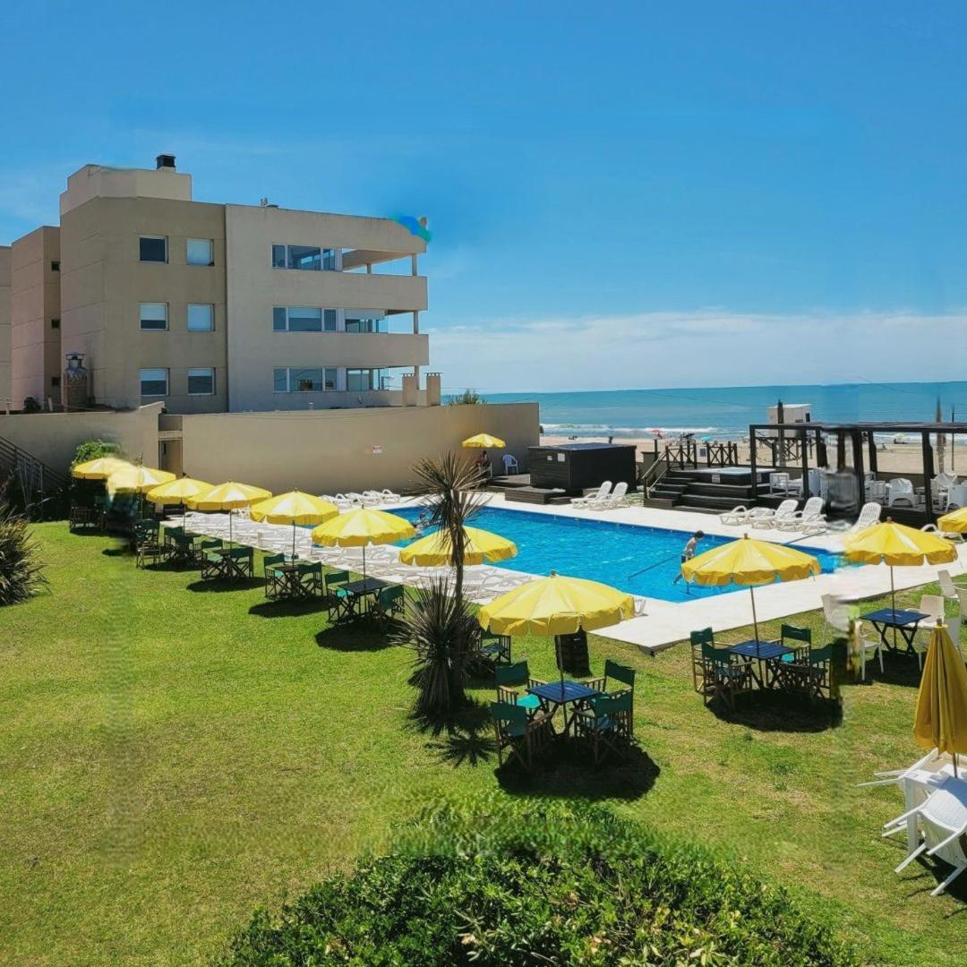 108 Y El Mar - Hotel Tejas Rojas Villa Gesell Buitenkant foto