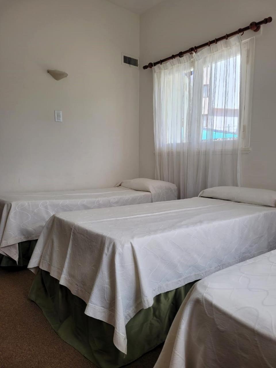 108 Y El Mar - Hotel Tejas Rojas Villa Gesell Kamer foto