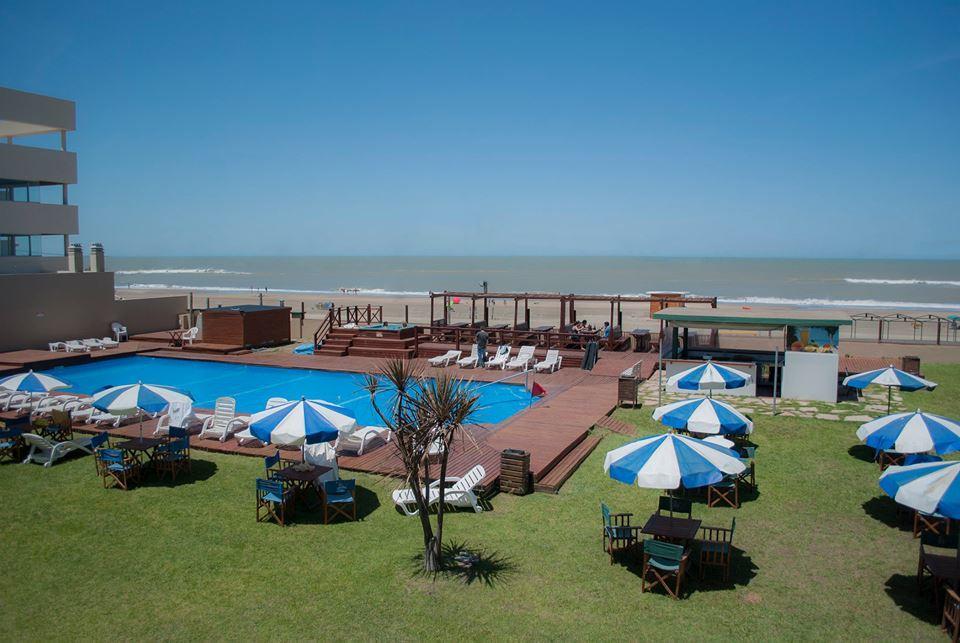 108 Y El Mar - Hotel Tejas Rojas Villa Gesell Buitenkant foto